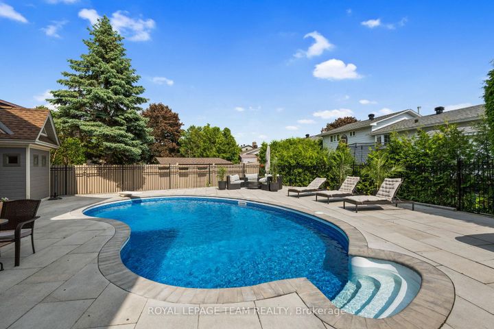 Photo 40 at 17 Craigmohr Court, Nepean (Craig Henry/Woodvale), Ottawa