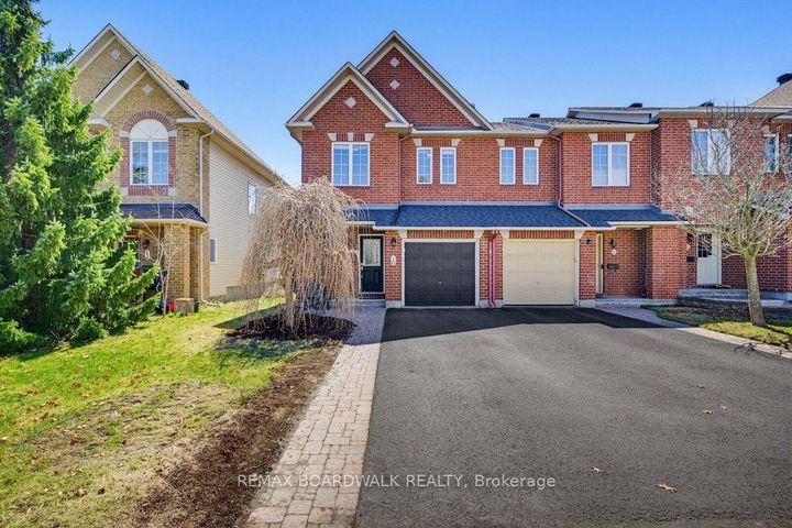 Photo 1 at 10 Valemont Street, Nepean (Barrhaven East), Ottawa