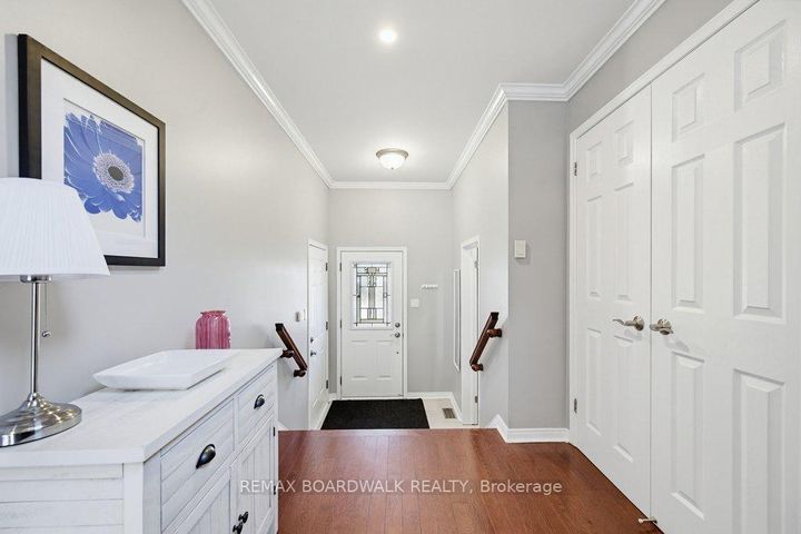 Photo 6 at 10 Valemont Street, Nepean (Barrhaven East), Ottawa