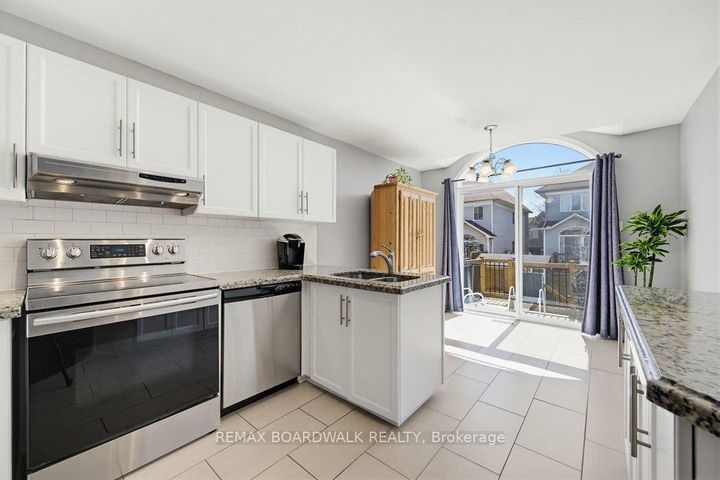 Photo 17 at 10 Valemont Street, Nepean (Barrhaven East), Ottawa