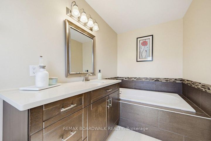 Photo 27 at 10 Valemont Street, Nepean (Barrhaven East), Ottawa