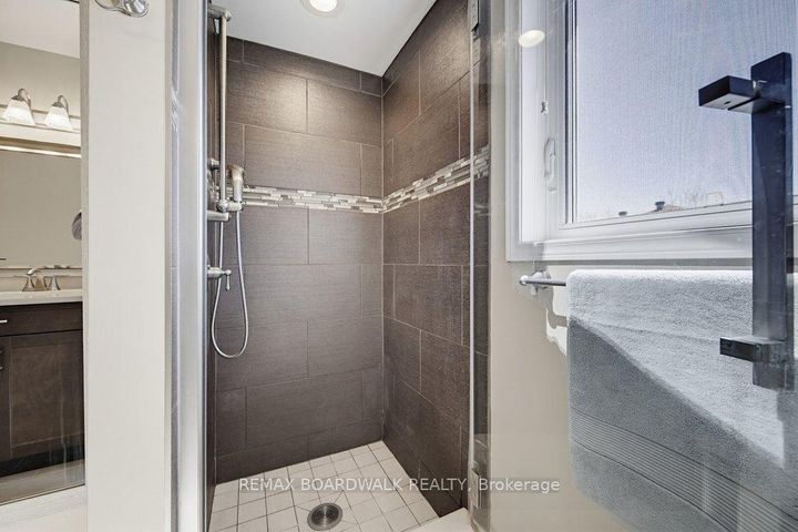 Photo 28 at 10 Valemont Street, Nepean (Barrhaven East), Ottawa