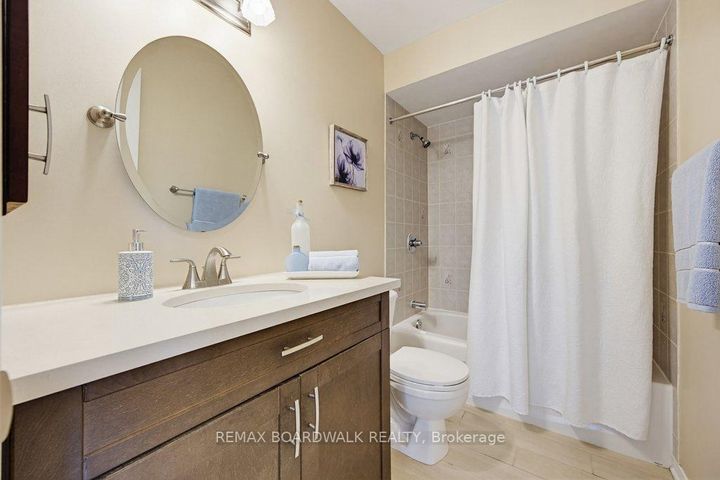 Photo 34 at 10 Valemont Street, Nepean (Barrhaven East), Ottawa