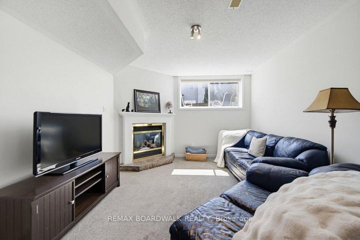 Photo 37 at 10 Valemont Street, Nepean (Barrhaven East), Ottawa