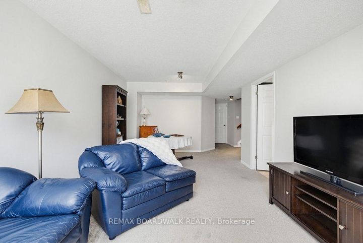 Photo 39 at 10 Valemont Street, Nepean (Barrhaven East), Ottawa