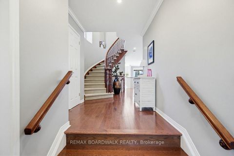 Photo 4 at 10 Valemont Street, Nepean (Barrhaven East), Ottawa