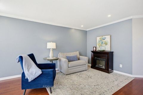 Photo 10 at 10 Valemont Street, Nepean (Barrhaven East), Ottawa
