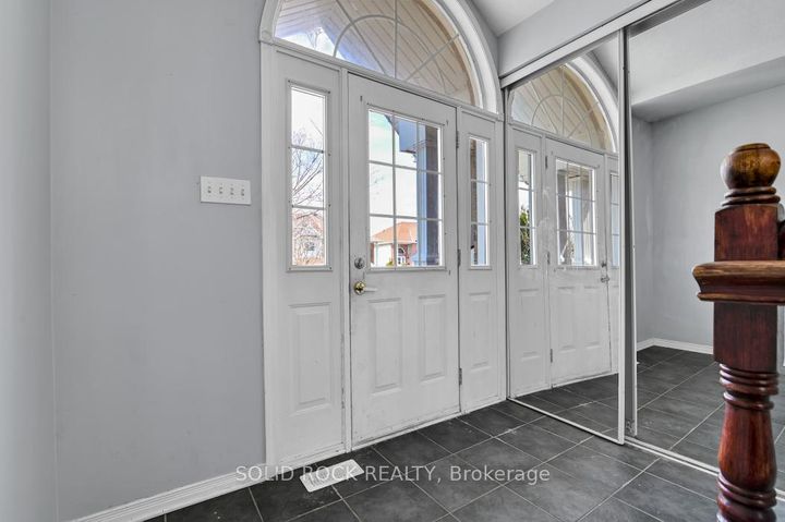 Photo 2 at 33 Boulder Way, Nepean (Longfields), Ottawa