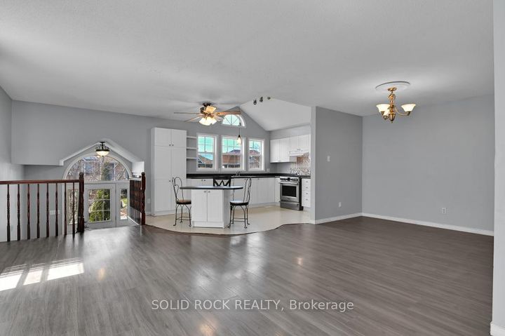 Photo 8 at 33 Boulder Way, Nepean (Longfields), Ottawa