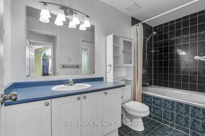 Photo 14 at 33 Boulder Way, Nepean (Longfields), Ottawa