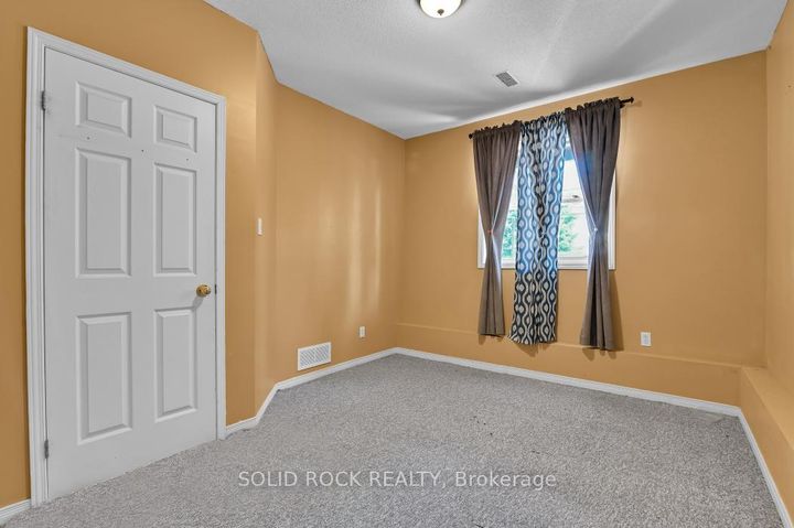 Photo 19 at 33 Boulder Way, Nepean (Longfields), Ottawa