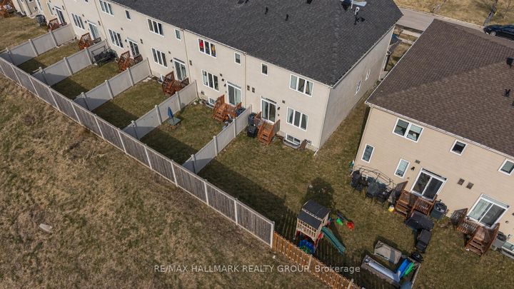 Photo 29 at 562 Clemency Crescent, Nepean (Heritage Park), Ottawa