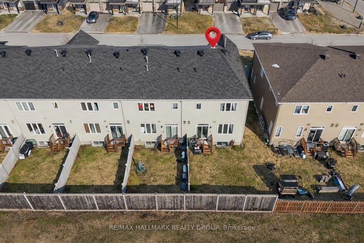 Photo 30 at 562 Clemency Crescent, Nepean (Heritage Park), Ottawa