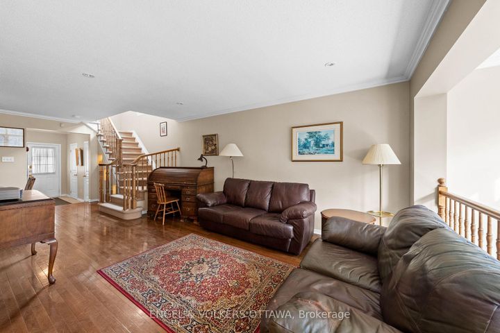 Photo 5 at 25 Goldthorpe Private, Nepean (Stonebridge), Ottawa
