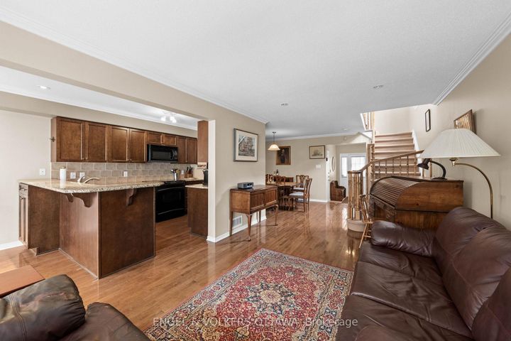 Photo 6 at 25 Goldthorpe Private, Nepean (Stonebridge), Ottawa