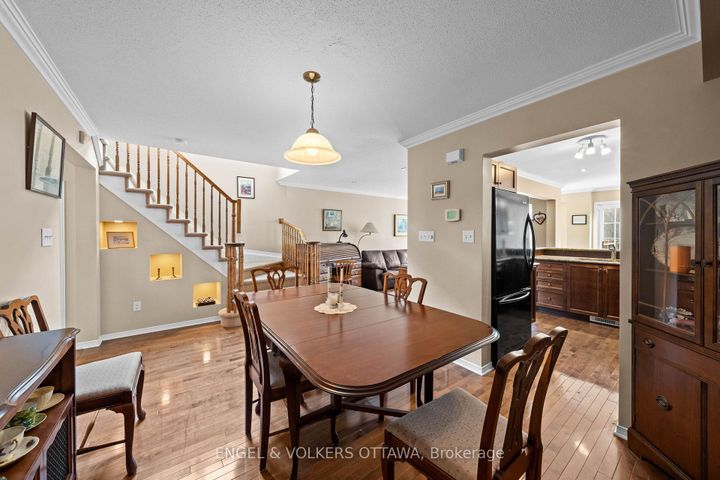Photo 12 at 25 Goldthorpe Private, Nepean (Stonebridge), Ottawa