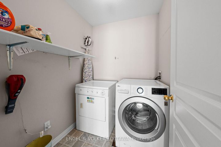 Photo 20 at 25 Goldthorpe Private, Nepean (Stonebridge), Ottawa