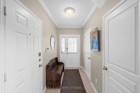 Photo 2 at 25 Goldthorpe Private, Nepean (Stonebridge), Ottawa