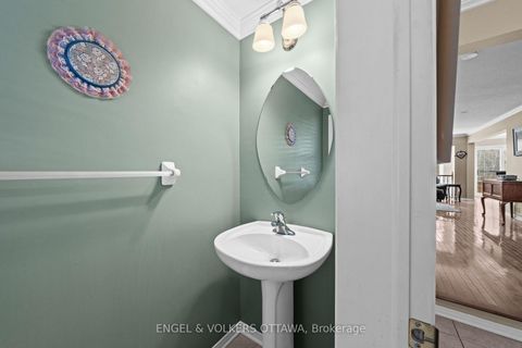 Photo 3 at 25 Goldthorpe Private, Nepean (Stonebridge), Ottawa