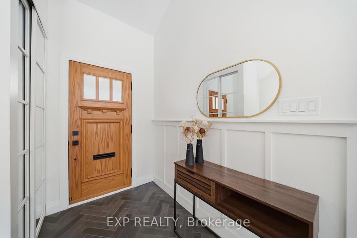 Photo 1 at 89 Norice Street, Nepean (Meadowlands/Crestview), Ottawa