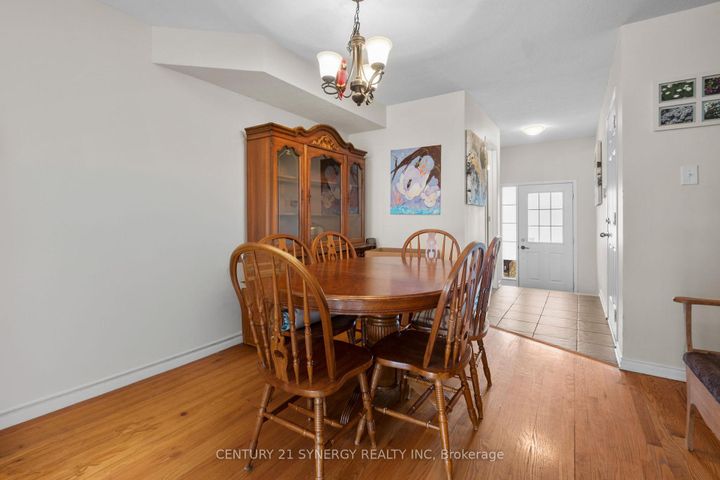 Photo 8 at 220 Lamplighters Drive, Nepean (Cedargrove/Fraserdale), Ottawa
