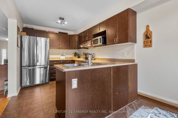 Photo 9 at 220 Lamplighters Drive, Nepean (Cedargrove/Fraserdale), Ottawa
