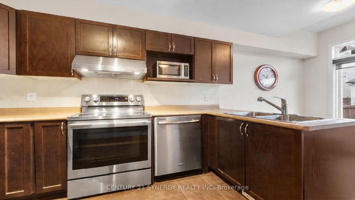 Photo 10 at 220 Lamplighters Drive, Nepean (Cedargrove/Fraserdale), Ottawa