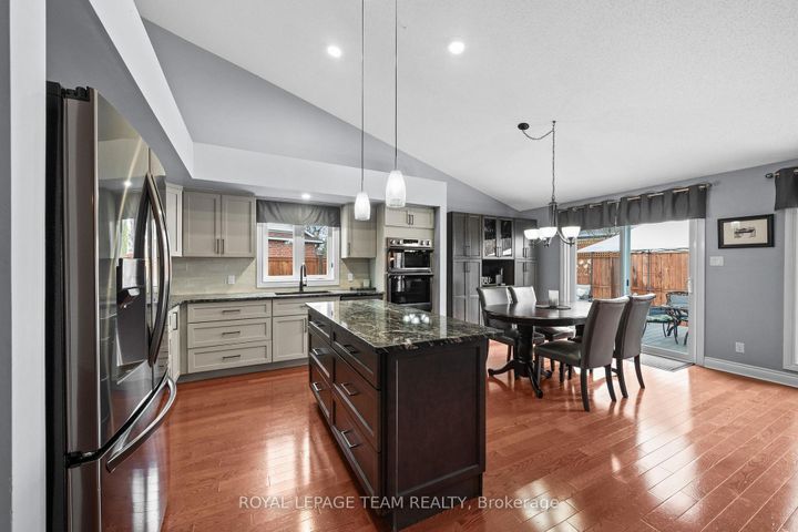 Photo 10 at 48 Settler's Ridge Way, Nepean (Longfields), Ottawa
