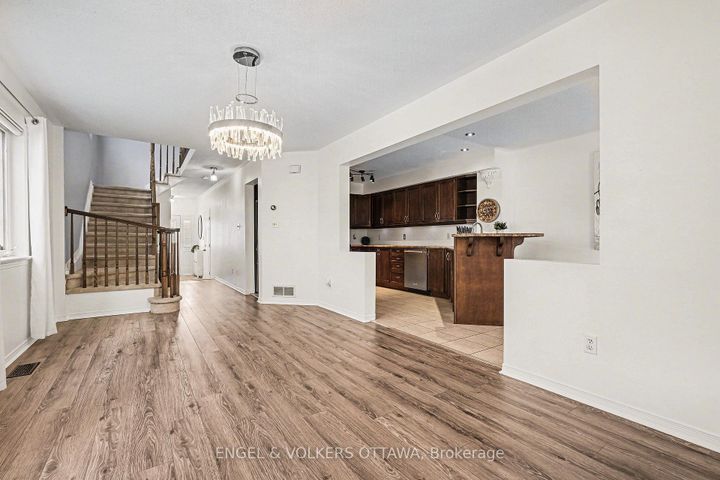 Photo 8 at 135 Lockhaven Private, Nepean (Stonebridge), Ottawa