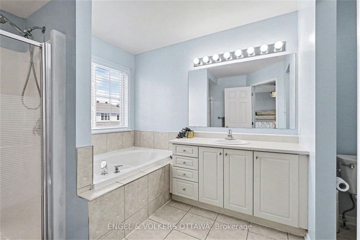 Photo 16 at 135 Lockhaven Private, Nepean (Stonebridge), Ottawa