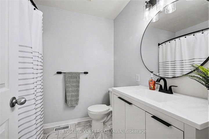 Photo 20 at 135 Lockhaven Private, Nepean (Stonebridge), Ottawa