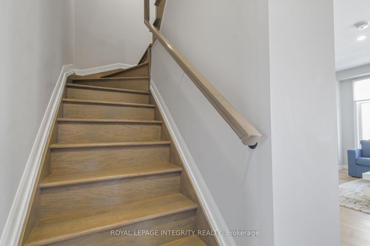 Photo 22 at 2722 Draper Avenue, Nepean (Redwood Park), Ottawa