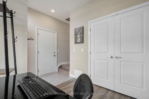 Photo 5 at 2722 Draper Avenue, Nepean (Redwood Park), Ottawa