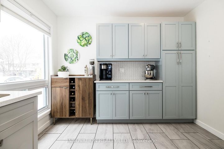 Photo 14 at 128 Pickwick Drive, Nepean (Cedargrove/Fraserdale), Ottawa