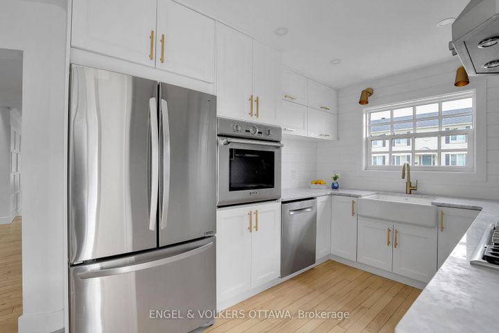 Photo 9 at 30 Birkett Street, Nepean (Heritage Park), Ottawa