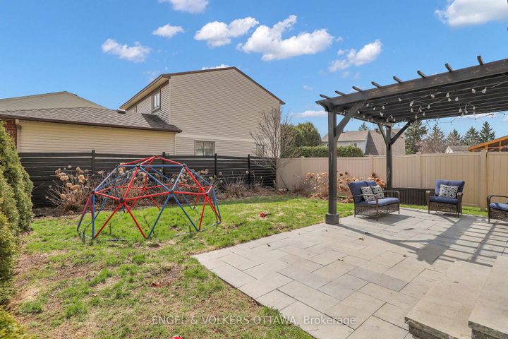 Photo 21 at 30 Birkett Street, Nepean (Heritage Park), Ottawa