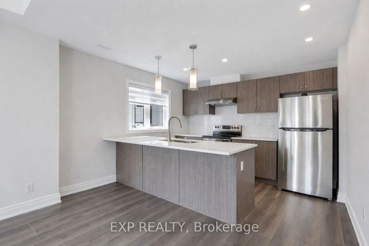 Photo 6 at 757 Chromite Private, Nepean (Heritage Park), Ottawa