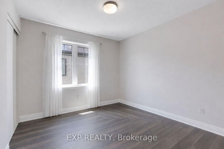 Photo 14 at 757 Chromite Private, Nepean (Heritage Park), Ottawa