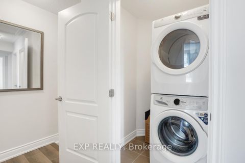 Photo 15 at 757 Chromite Private, Nepean (Heritage Park), Ottawa