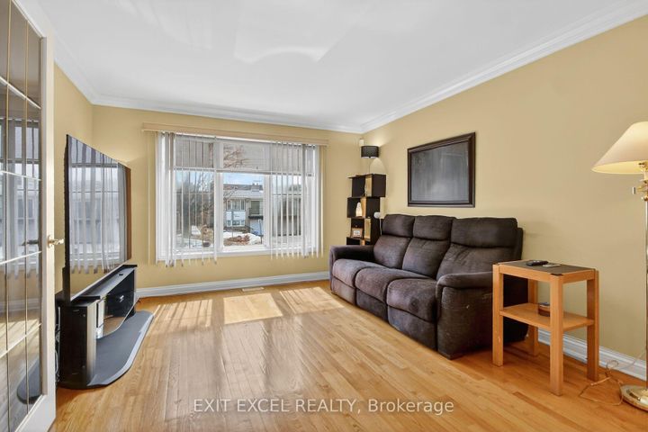 Photo 13 at 1093-B Normandy Normandy Crescent, Nepean (Carleton Heights), Ottawa