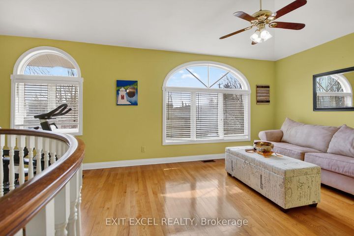 Photo 24 at 1093-B Normandy Normandy Crescent, Nepean (Carleton Heights), Ottawa