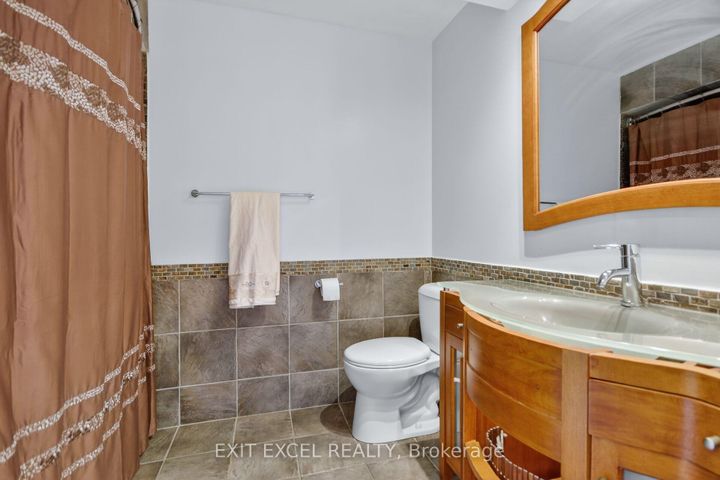 Photo 35 at 1093-B Normandy Normandy Crescent, Nepean (Carleton Heights), Ottawa