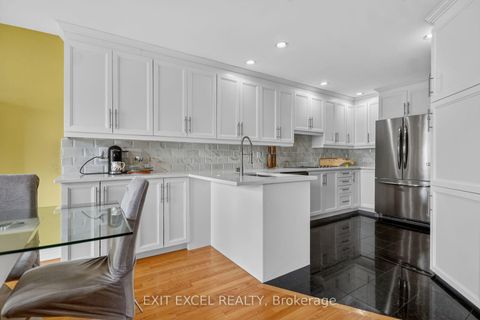 Photo 17 at 1093-B Normandy Normandy Crescent, Nepean (Carleton Heights), Ottawa