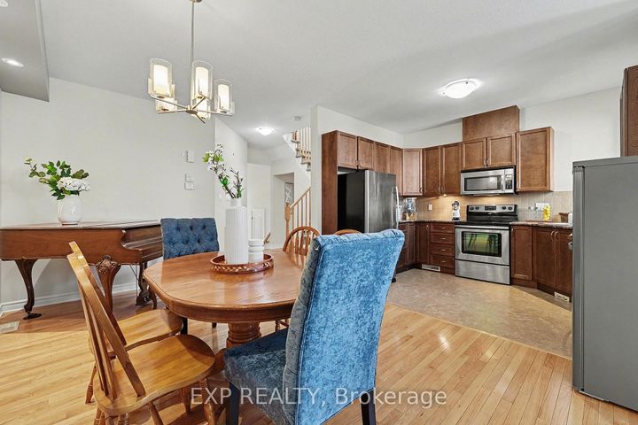 Photo 9 at 282 Broxburn Crescent, Nepean (Heritage Park), Ottawa