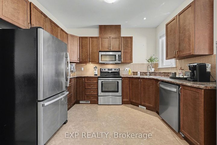 Photo 10 at 282 Broxburn Crescent, Nepean (Heritage Park), Ottawa