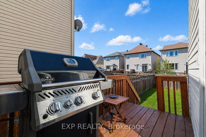 Photo 25 at 282 Broxburn Crescent, Nepean (Heritage Park), Ottawa