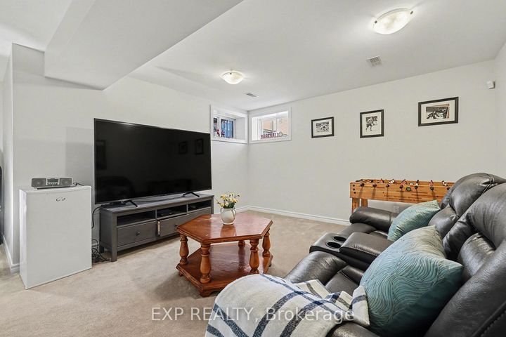 Photo 29 at 282 Broxburn Crescent, Nepean (Heritage Park), Ottawa