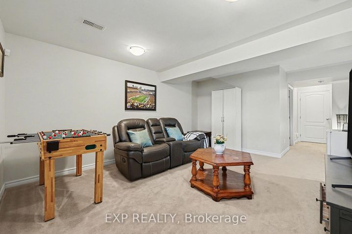 Photo 30 at 282 Broxburn Crescent, Nepean (Heritage Park), Ottawa