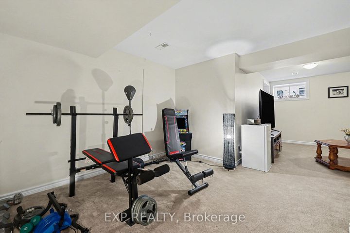 Photo 31 at 282 Broxburn Crescent, Nepean (Heritage Park), Ottawa