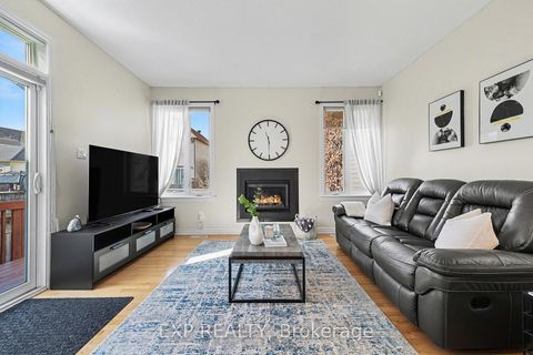 Photo 5 at 282 Broxburn Crescent, Nepean (Heritage Park), Ottawa